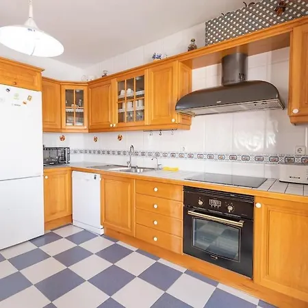 3 Bedroom In El Duque *