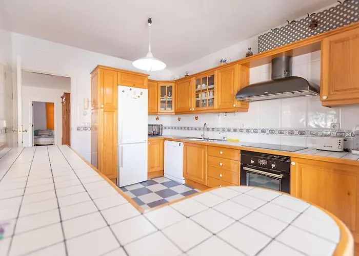 3 Bedroom In El Duque *